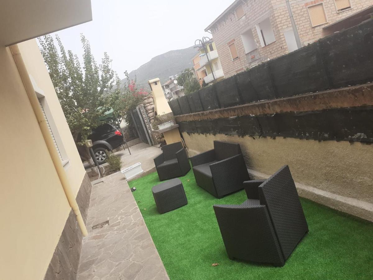 Le Camelie Appartamento Bosa Exterior photo