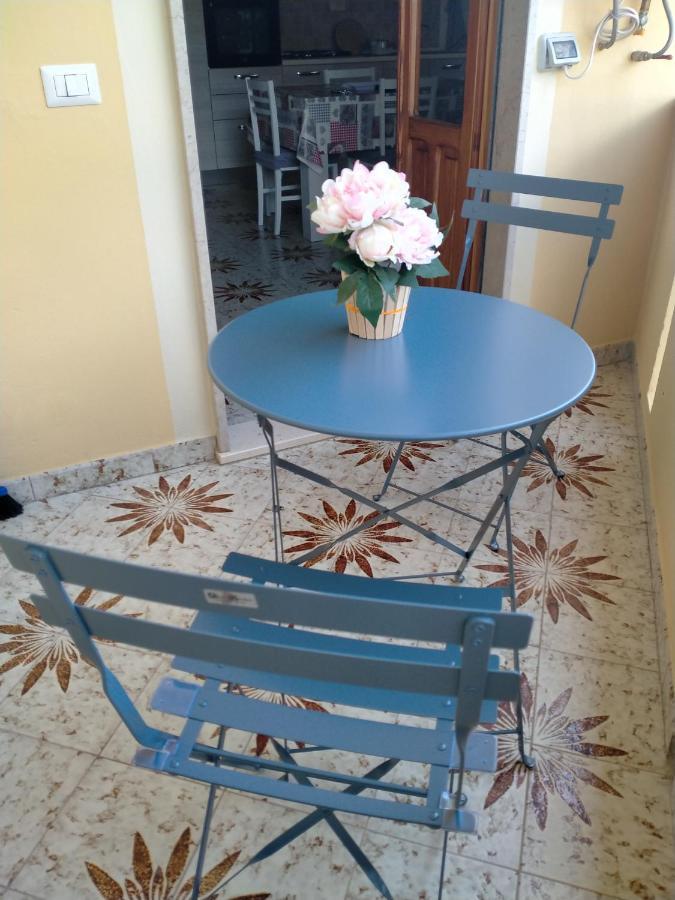 Le Camelie Appartamento Bosa Exterior photo